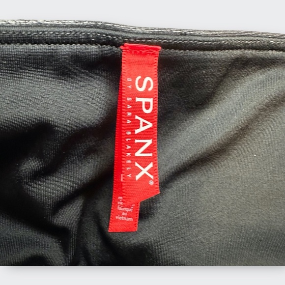 New SPANX Faux Leather Moto Leggings Black L | Edgy Biker Streetwear Athleisure - Picture 10 of 12